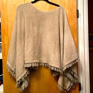 White + Warren cashmere poncho with fringe detail, perfect condition